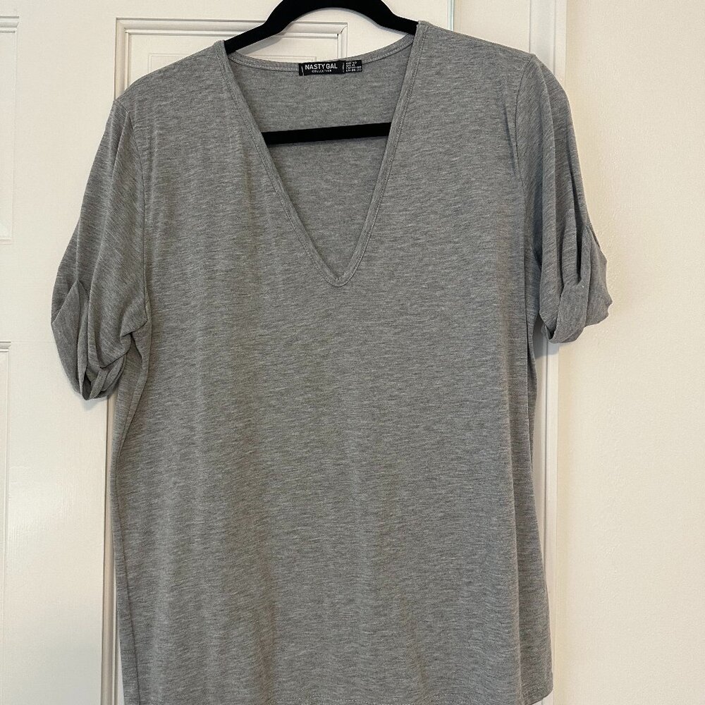 Grey v-neck tshirt